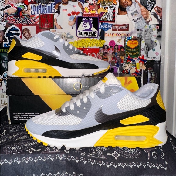 2012 Nike Air Max 90 Hyperfuse Livestrong Size 8 AM90 RARE AM1 1 One - Picture 3 of 10